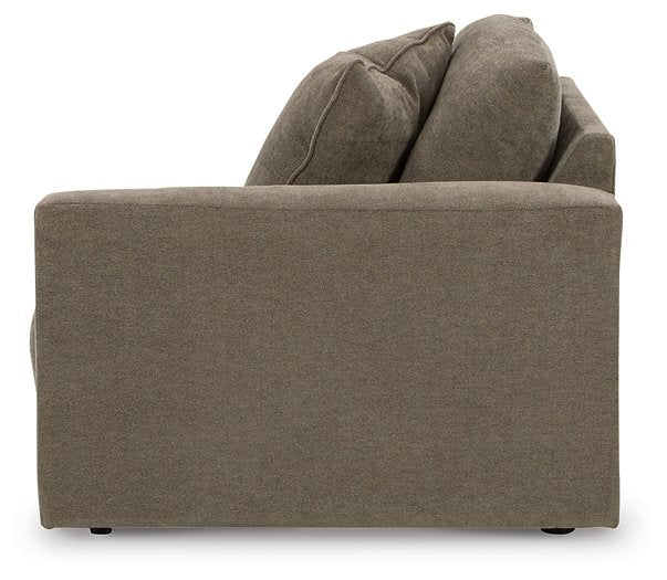 Raeanna Sectional with Chaise